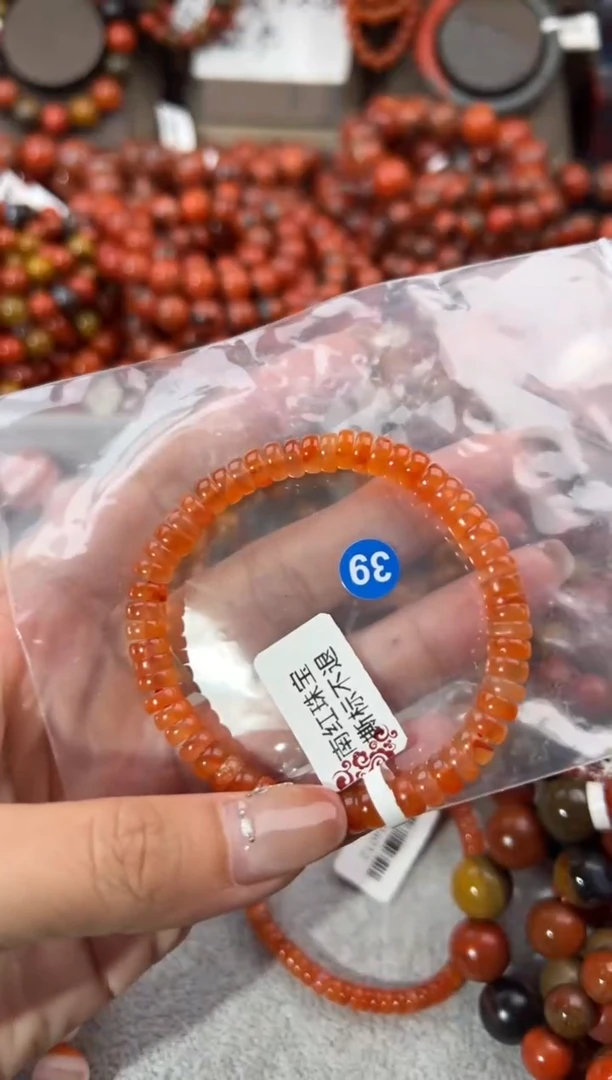 未镶嵌手串南红玛瑙6+