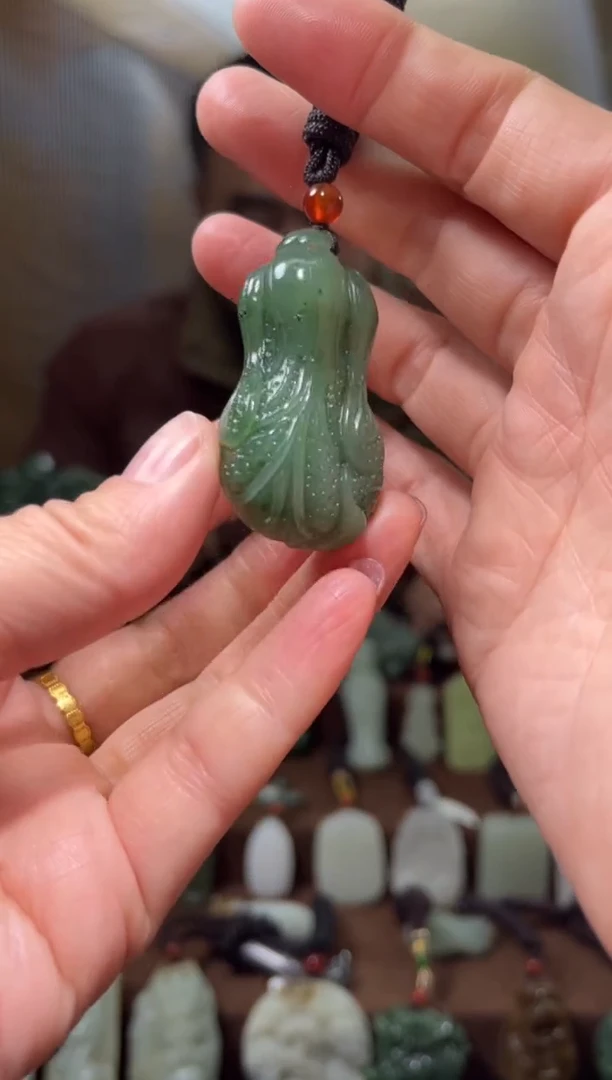 颈饰未镶嵌和田玉·