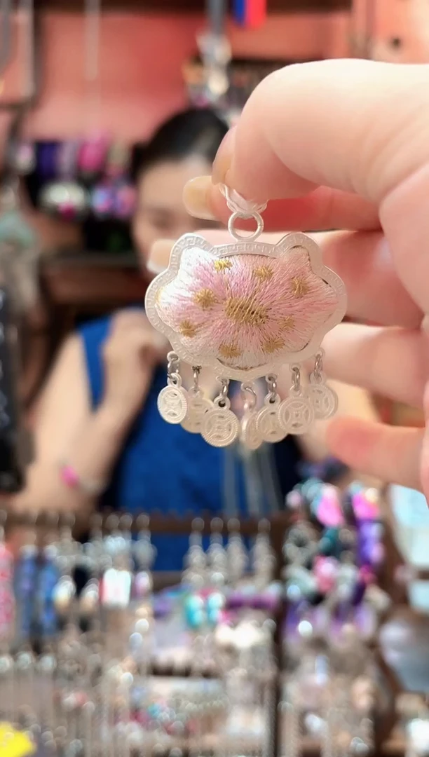 织绣 云织谣民族风精美饰品   4