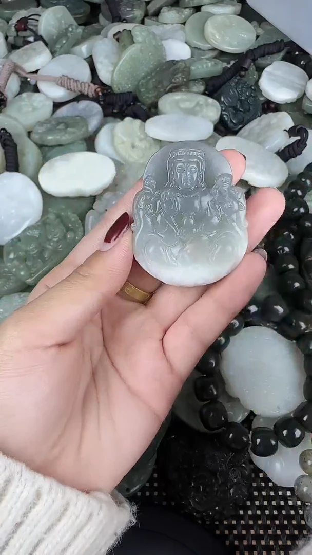 颈饰未镶嵌和田玉1