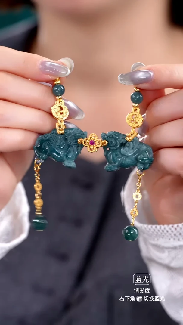 颈饰未镶嵌翡翠吊坠6