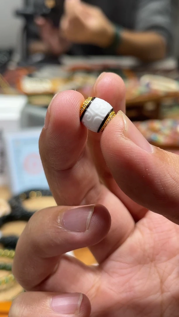 未镶嵌手串玛瑙/玉髓回纹顶珠