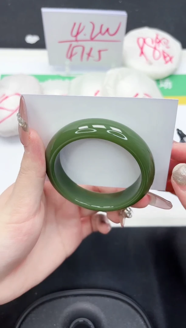 【闪购商品】石英质玉手镯未镶嵌189-54