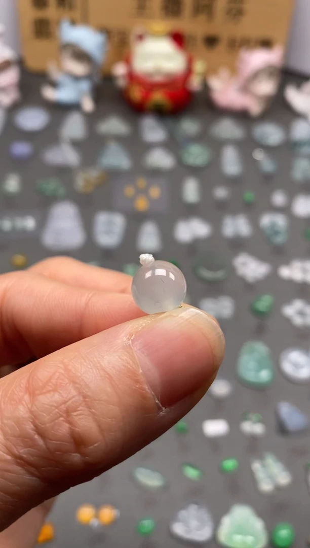 【闪购商品】翡翠颈饰未镶嵌冰珠子/芬