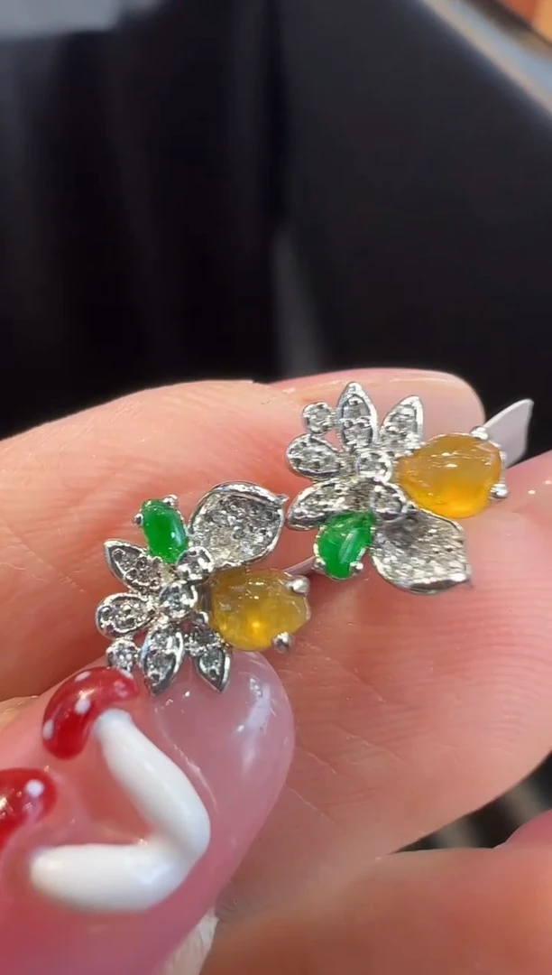 18K金镶嵌翡翠耳饰耳饰