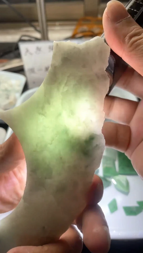 翡翠未镶嵌颈饰天然缅甸翡翠A货