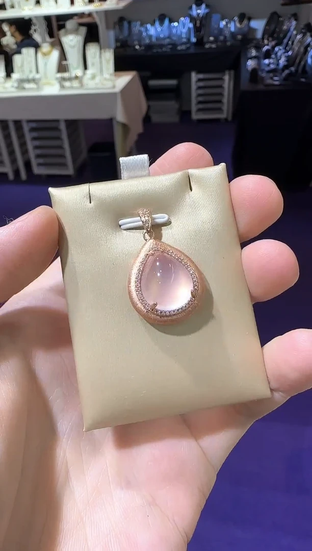 【闪购商品】芙蓉石颈饰银S925镶嵌12*16mm