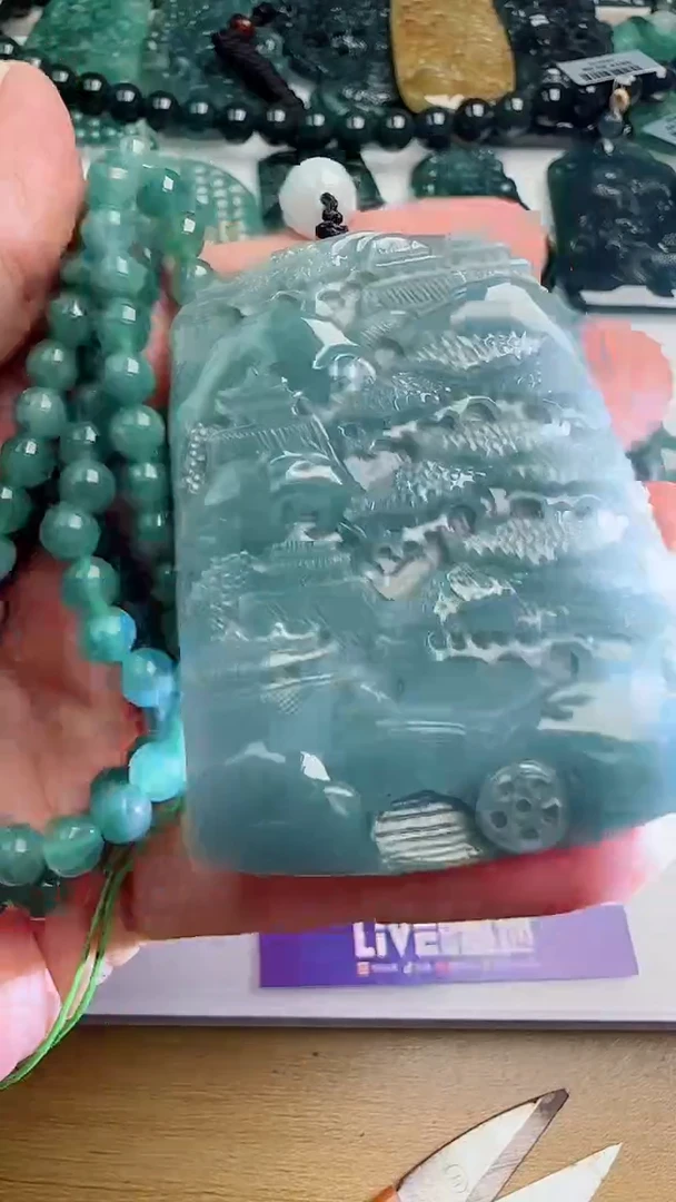 翡翠未镶嵌颈饰11111111111