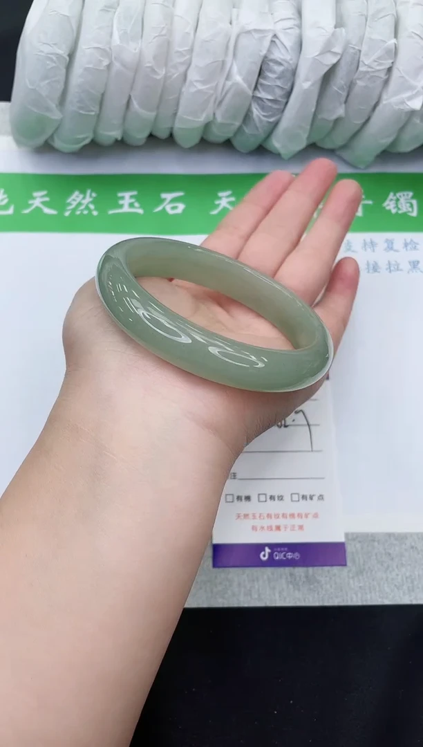 【闪购商品】石英质玉手镯未镶嵌D6-62+