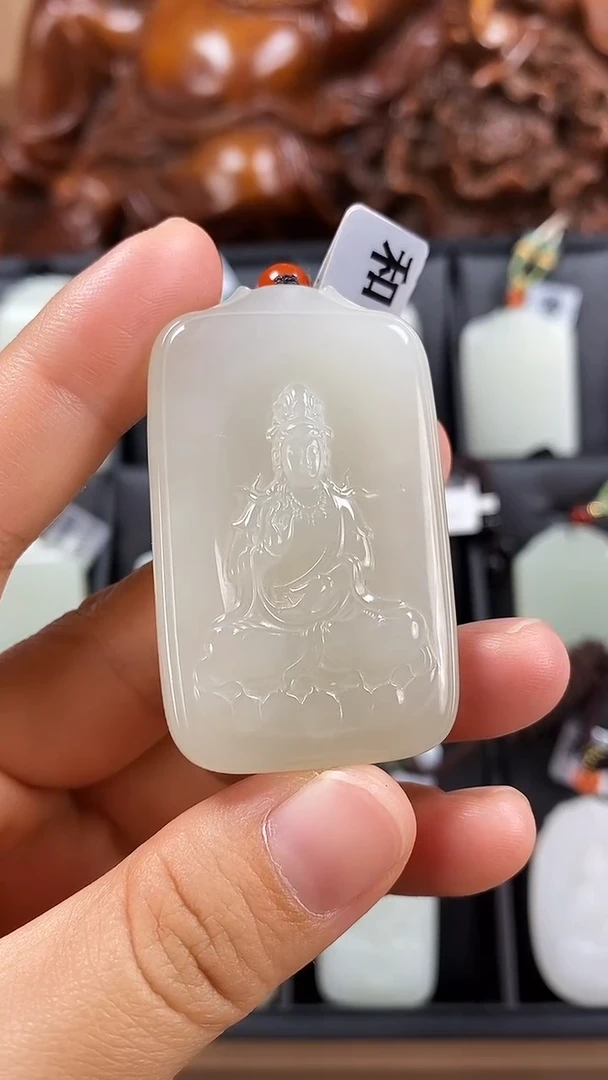 颈饰未镶嵌和田玉山水观音35牌