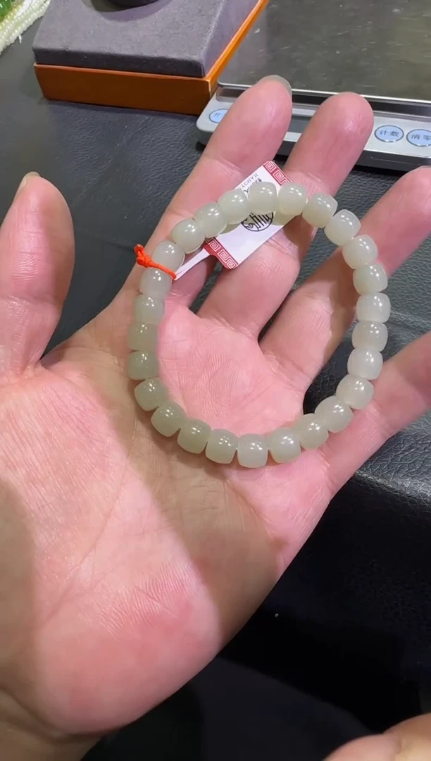 未镶嵌手链和田玉近矿高清白直切手串（产地直发）