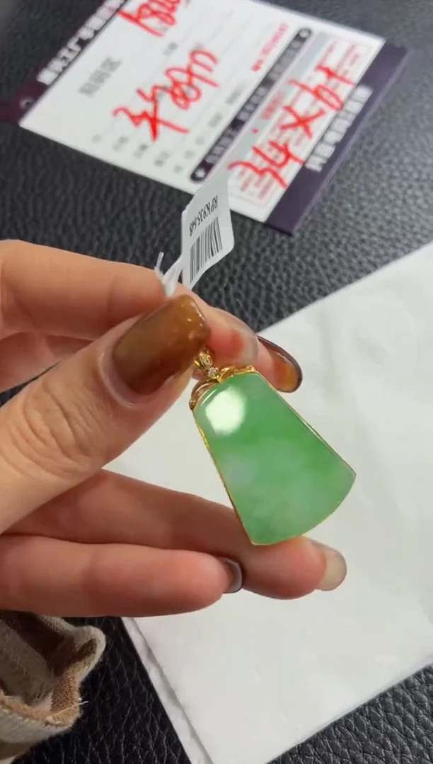 18K金镶嵌定制翡翠DDJ42525