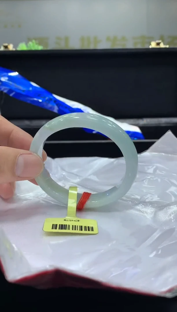 未镶嵌手镯翡翠翡翠手镯