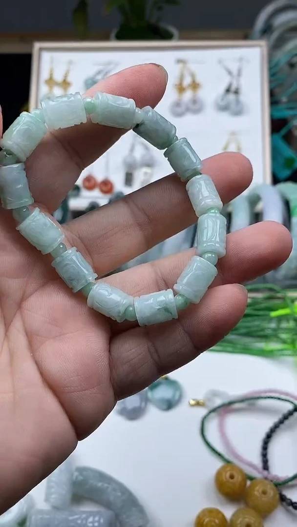 未镶嵌戒指翡翠1