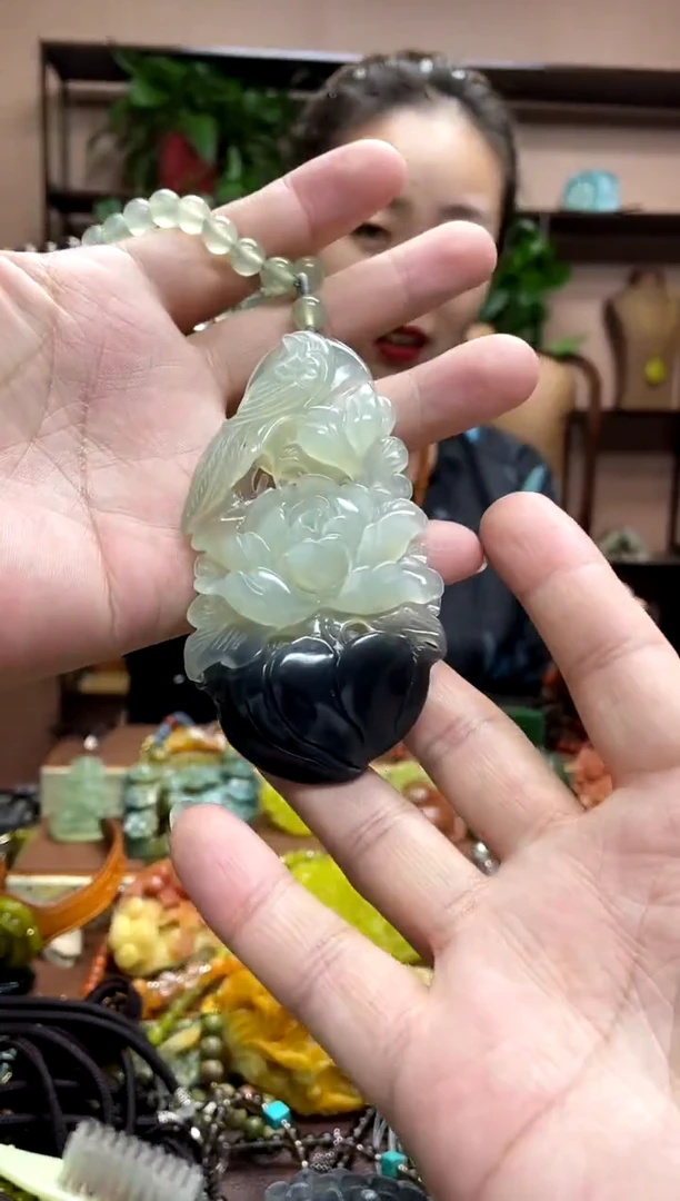 未镶嵌岫玉吊坠·