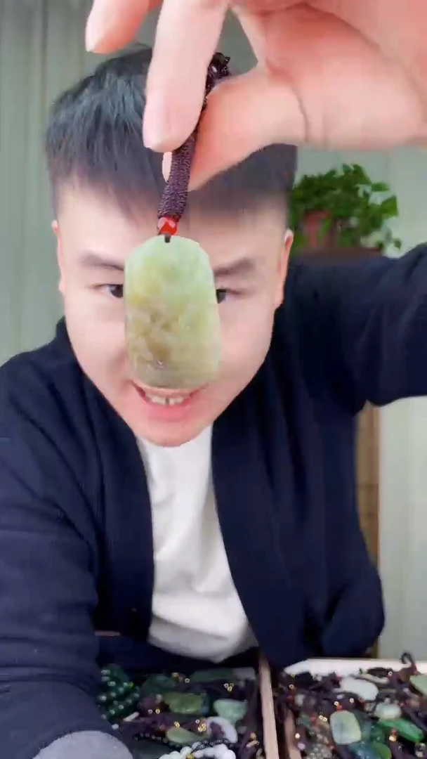 未镶嵌和田玉挂件拍一发一，多样性发货