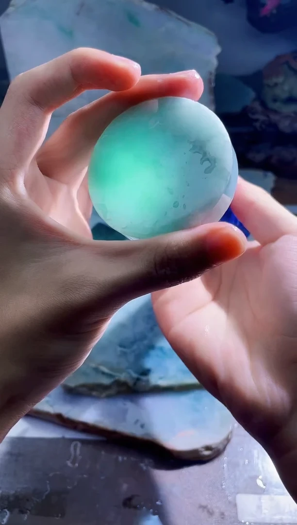 翡翠未镶嵌颈饰小蔡27