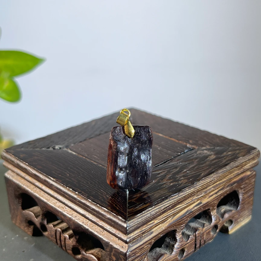 GXCX-4608 海南野生降真香随型1.2g 约：23*16*4mm