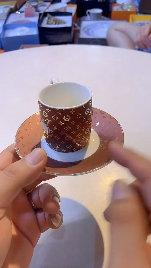 鸿辉家品牌瓷器，京东包邮！