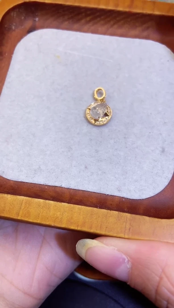 【闪购商品】翡翠颈饰18K金镶嵌11111111