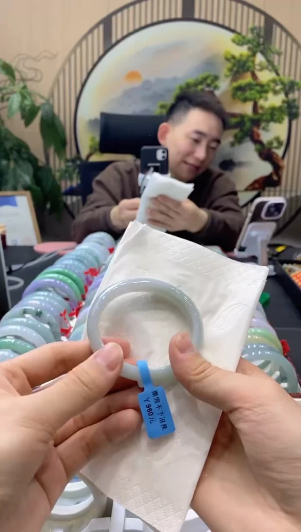 【闪购商品】翡翠手镯未镶嵌0000014534