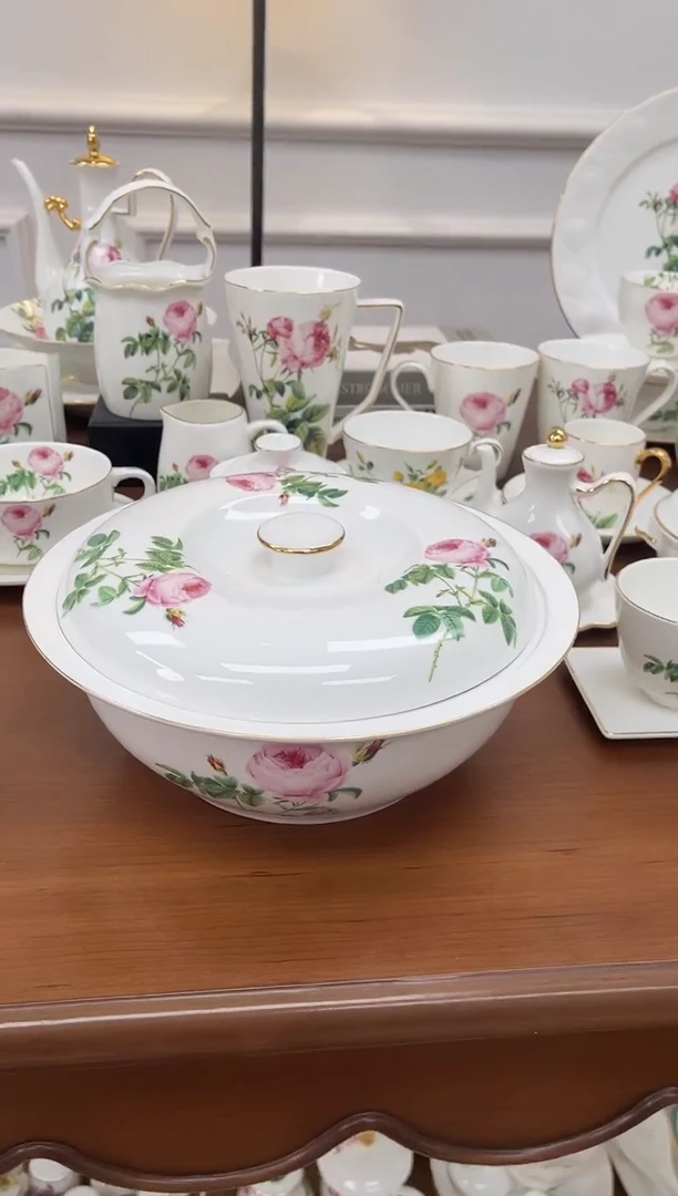 杯玫瑰带盖大汤锅