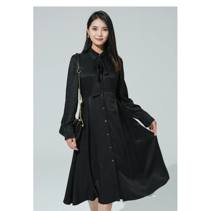 MD534310677曼德诗显瘦黑色长袖闪闪连衣裙气质优雅