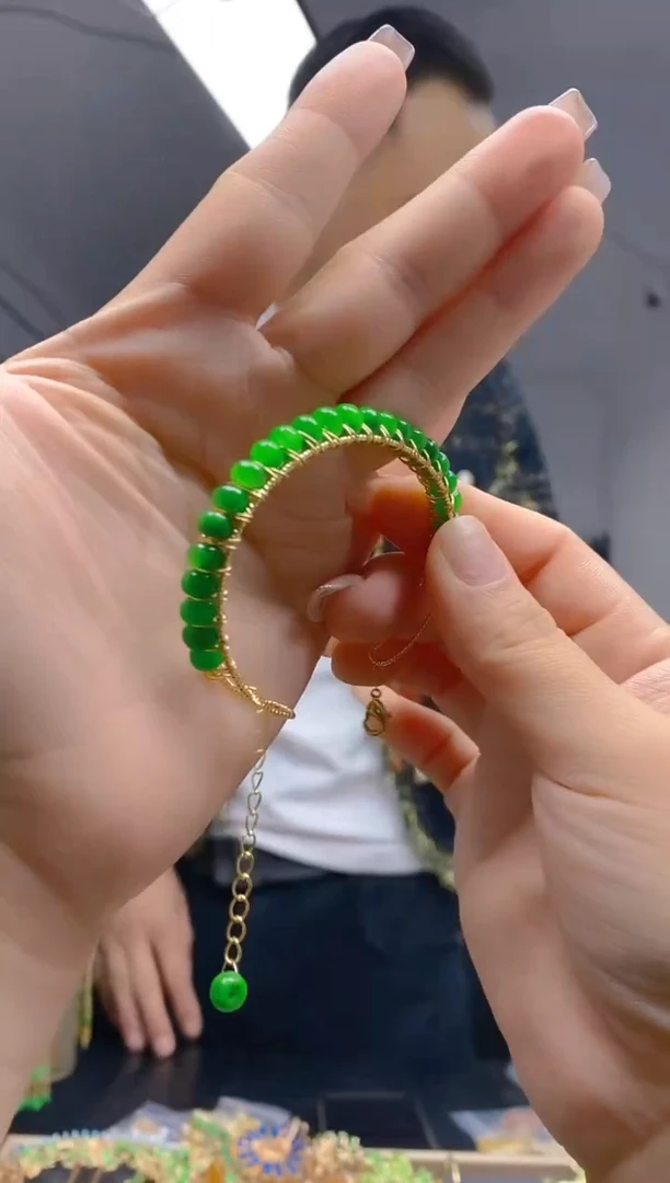 【闪购商品】翡翠耳饰合金80翡翠手镯