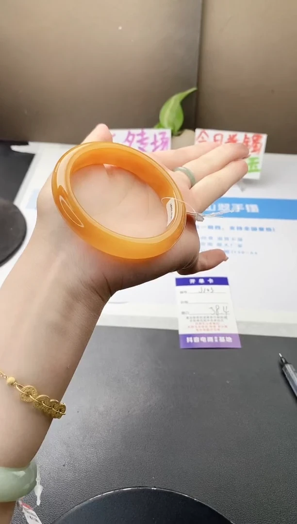 未镶嵌手镯石英质玉j103-HB多样性发货58+