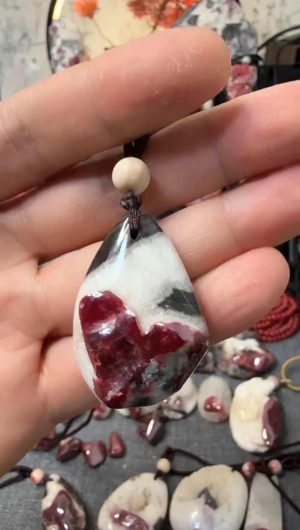 【闪购商品】天然辰砂大晶砂随行吊坠1