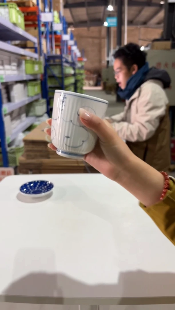 玻璃纸微微瑕福利唐草ぶどう 軽量湯呑 青・大