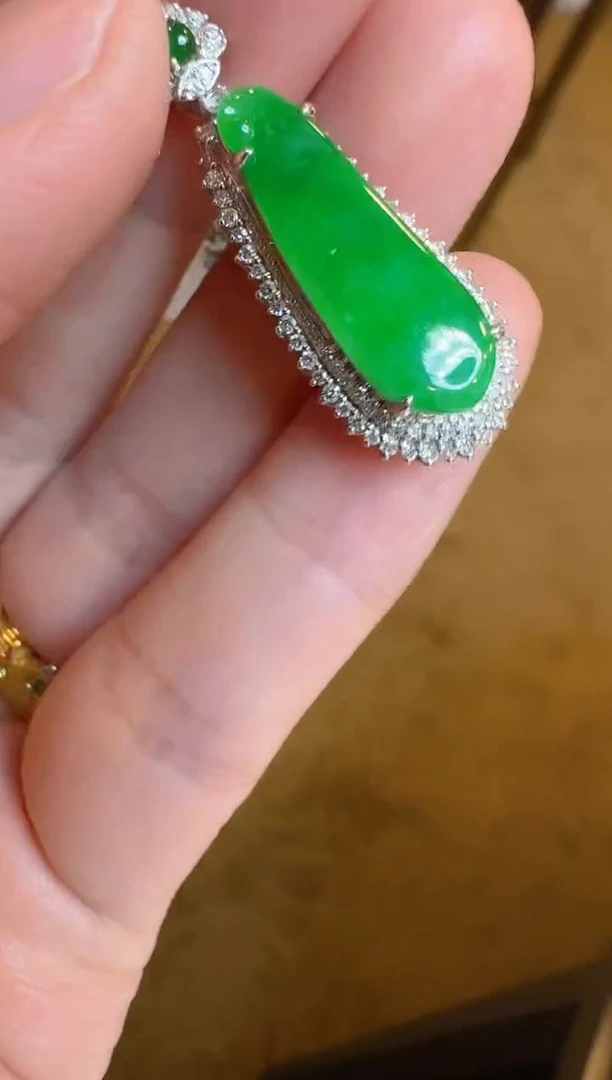 【闪购商品】翡翠吊坠(不含链)18K金镶嵌多样性团购发一件