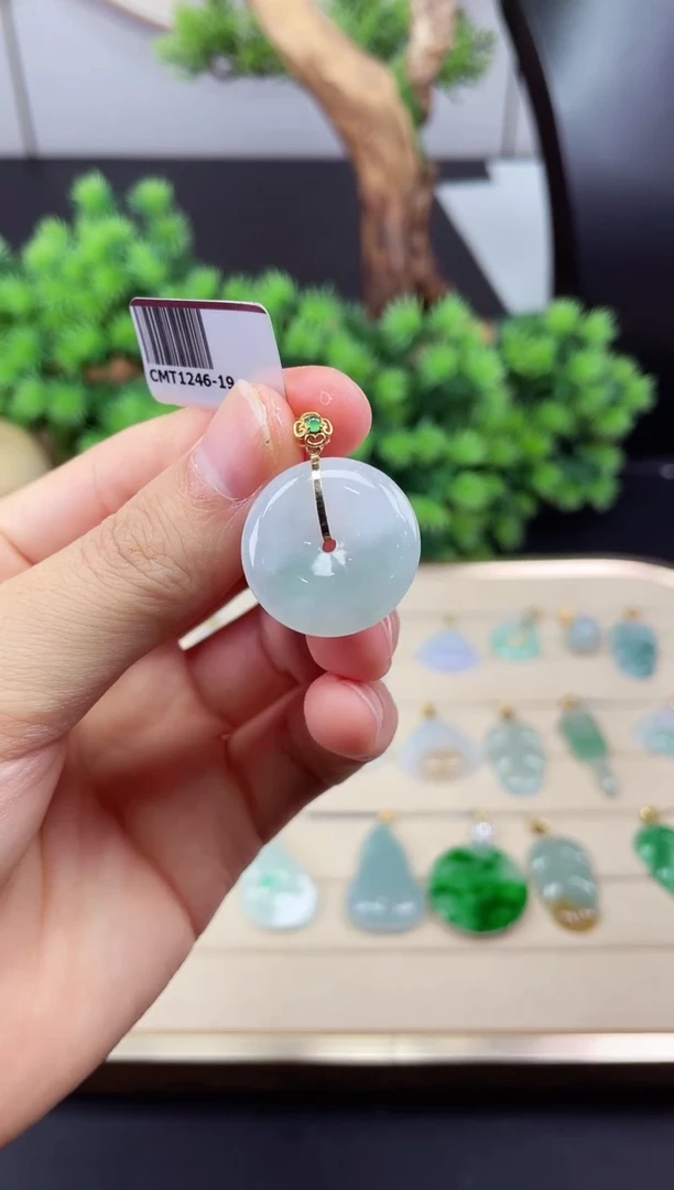 吊坠(不含链)18K金镶嵌翡翠小*唲平安扣-@@CMT1246-19