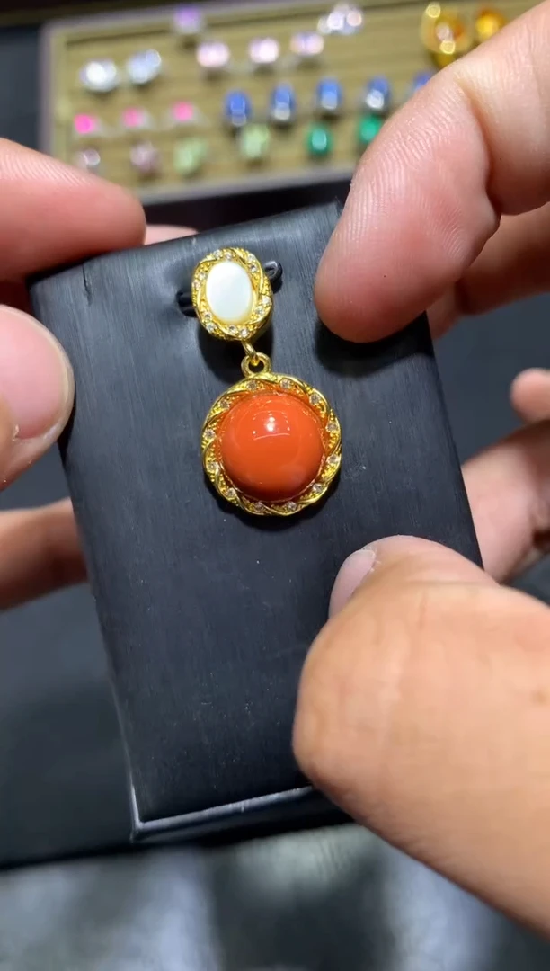 颈饰未镶嵌南红玛瑙D167