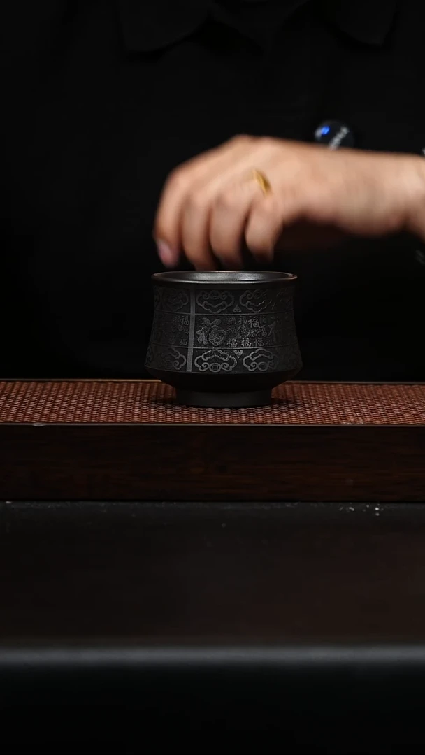 茶杯紫砂宜兴紫砂 主人杯 刻绘百福 石黄 李传魏h308