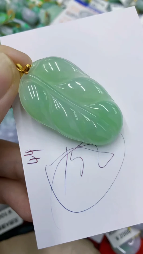 颈饰18K金镶嵌翡翠11111111111