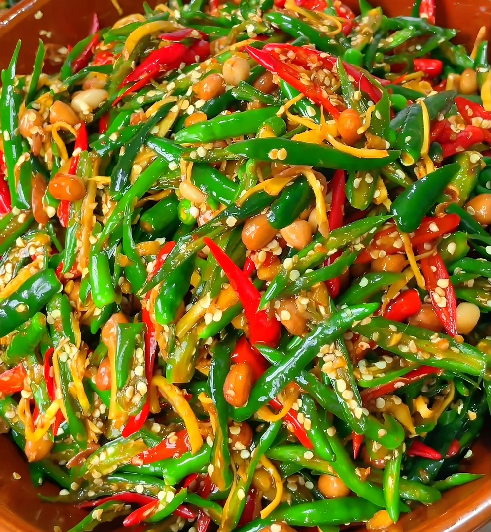 江西手工腌辣椒嘎嘣脆超下饭多种辣椒制成的辣椒酱小米椒