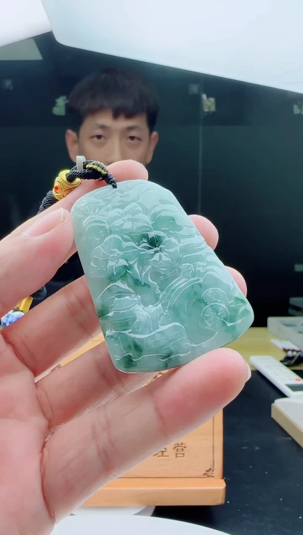 【闪购商品】翡翠颈饰未镶嵌1111111111