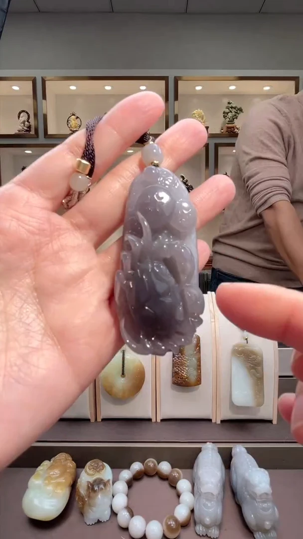 颈饰未镶嵌和田玉苏