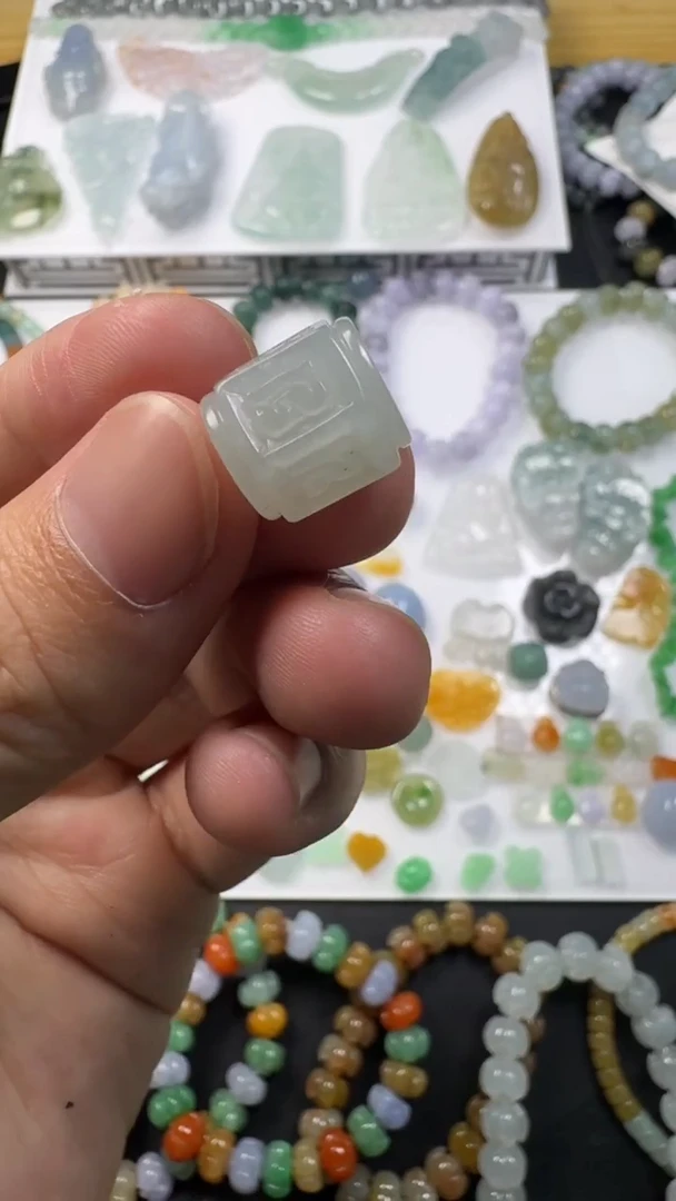 颈饰未镶嵌翡翠【闪购商品】 天然翡翠