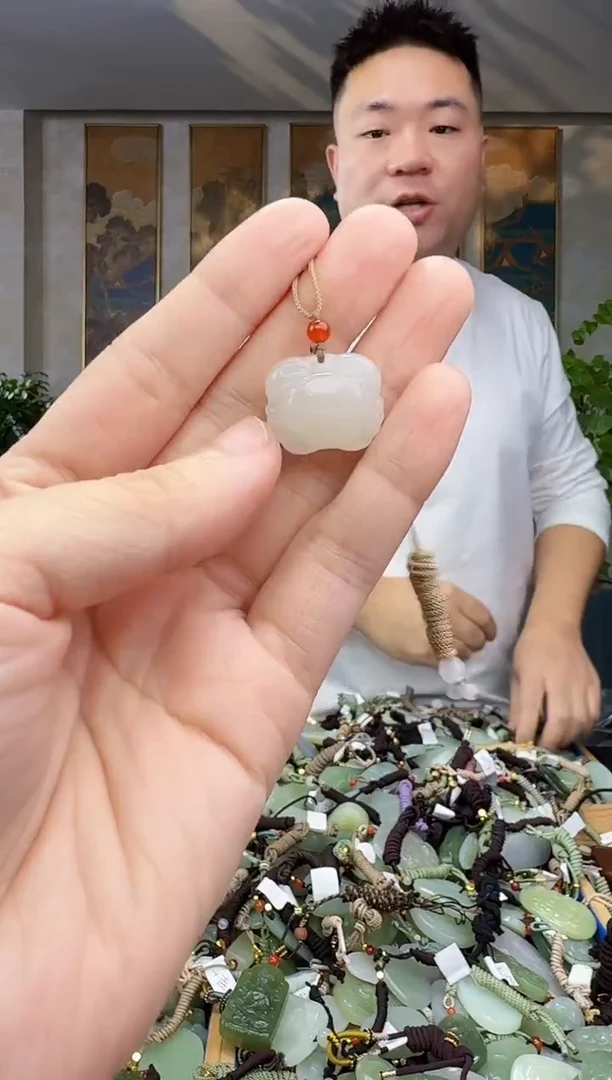 未镶嵌和田玉挂件拍一发一