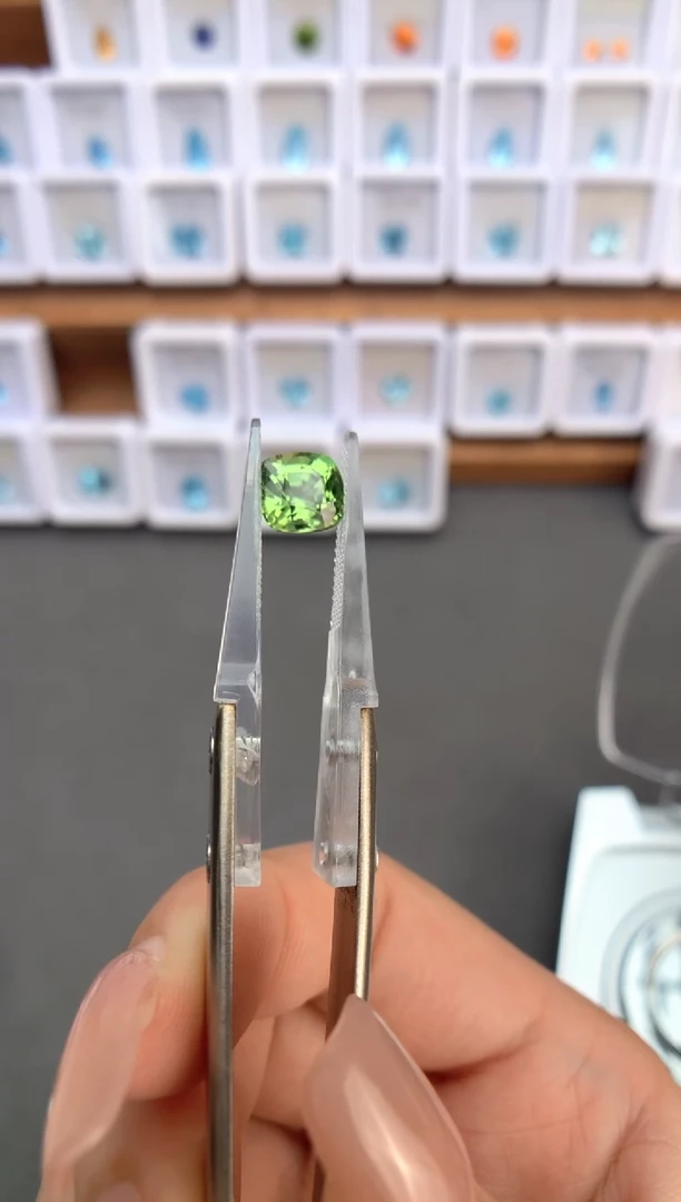 未镶嵌裸石定制橄榄石2.28ct 12062
