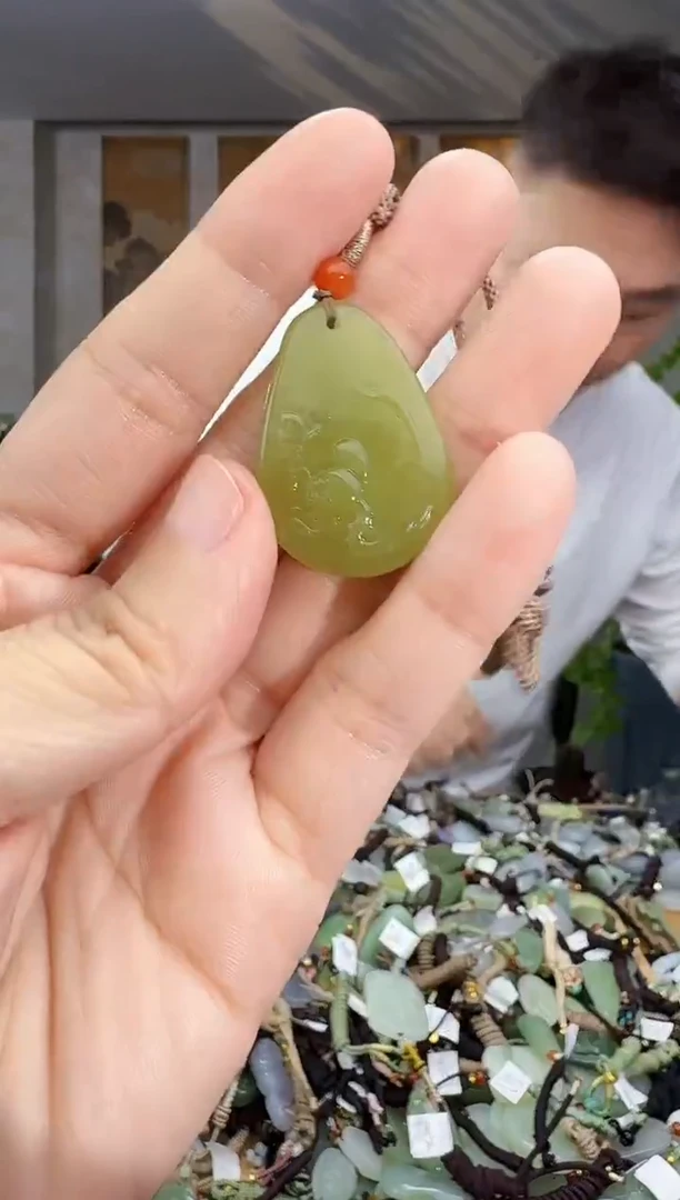 未镶嵌和田玉挂件拍一发一