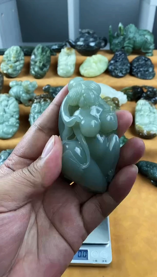 未镶嵌和田玉把件1