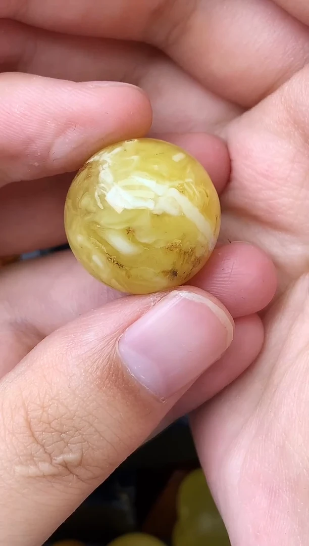 未镶嵌琥珀珠宝奇石1341