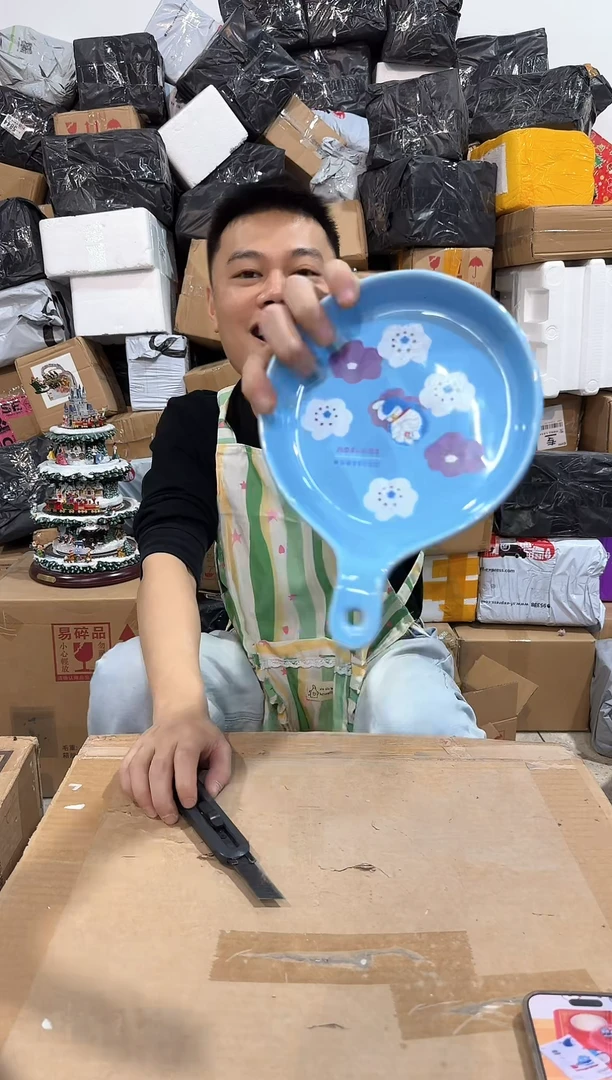 瓷片蓝色叮当猫烤盘 微瑕