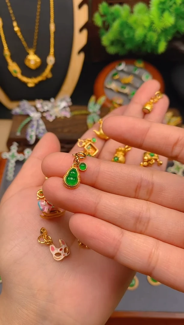 【闪购商品】翡翠吊坠(不含链)银S925镶嵌蛋面葫芦万能扣