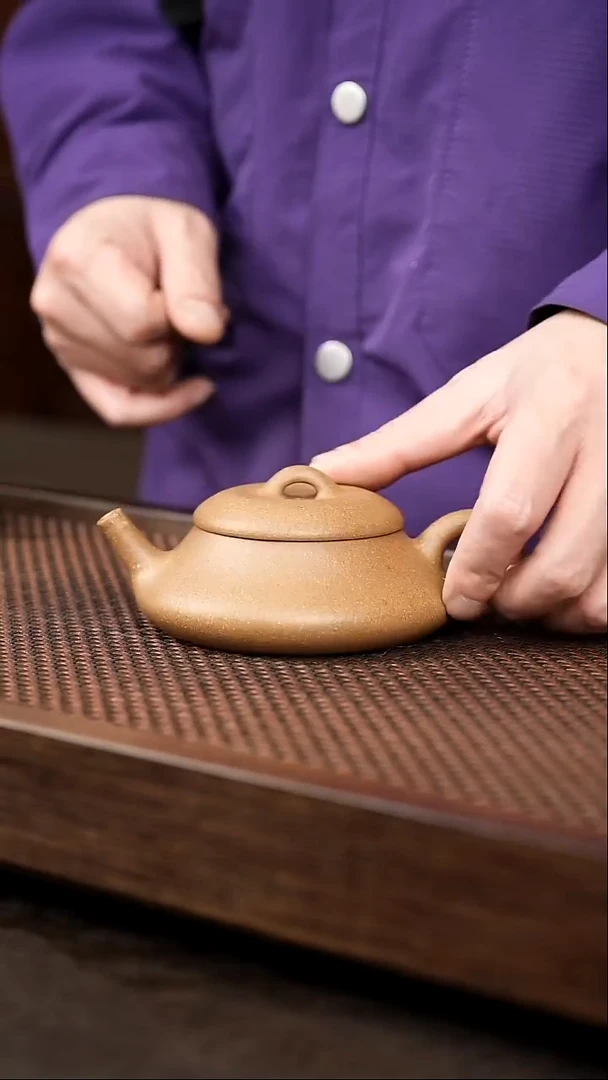 茶壶紫砂青降坡 剑瓢