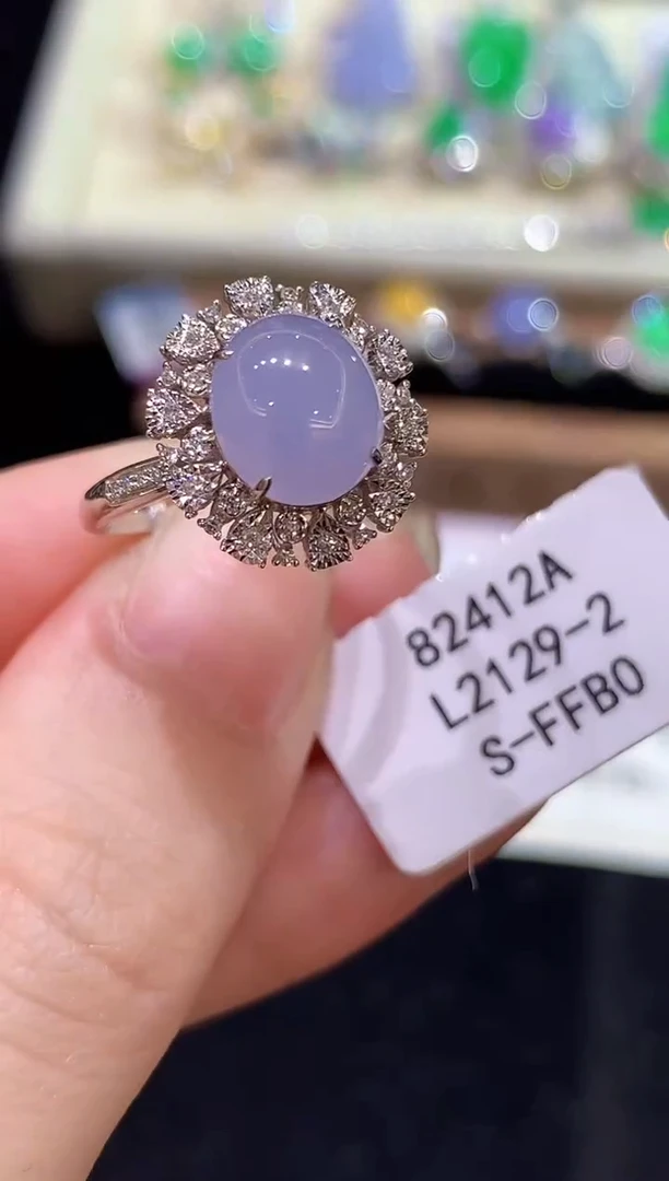 18K金镶嵌戒指翡翠L2129-2多样性发其一