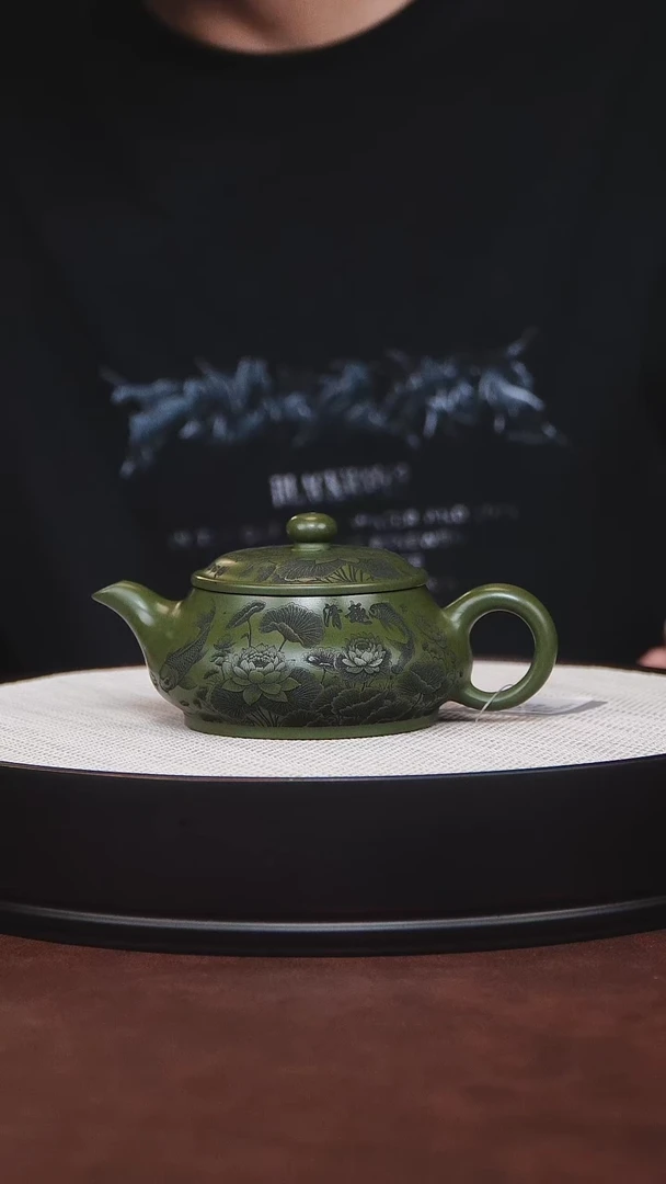 茶壶紫砂宜兴紫砂 荷韵明炉 民国绿泥 范传梅 220cc